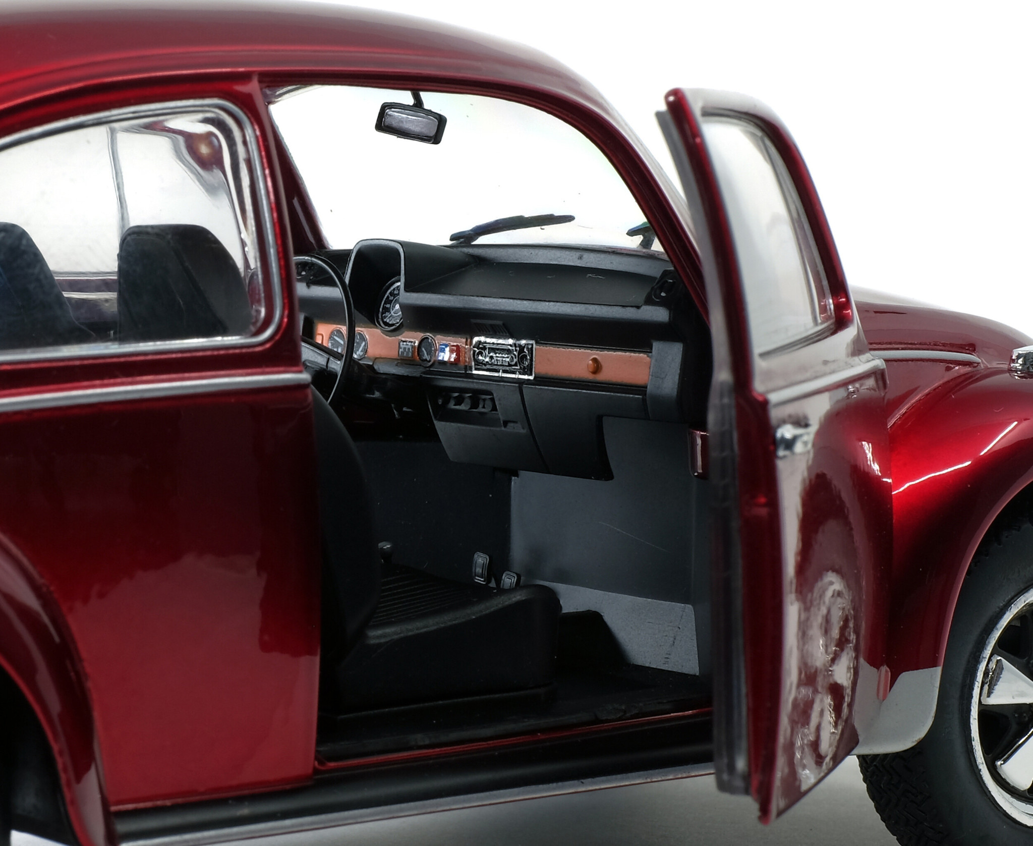 1:18 Volkswagen Beetle 1303 Custom 1974