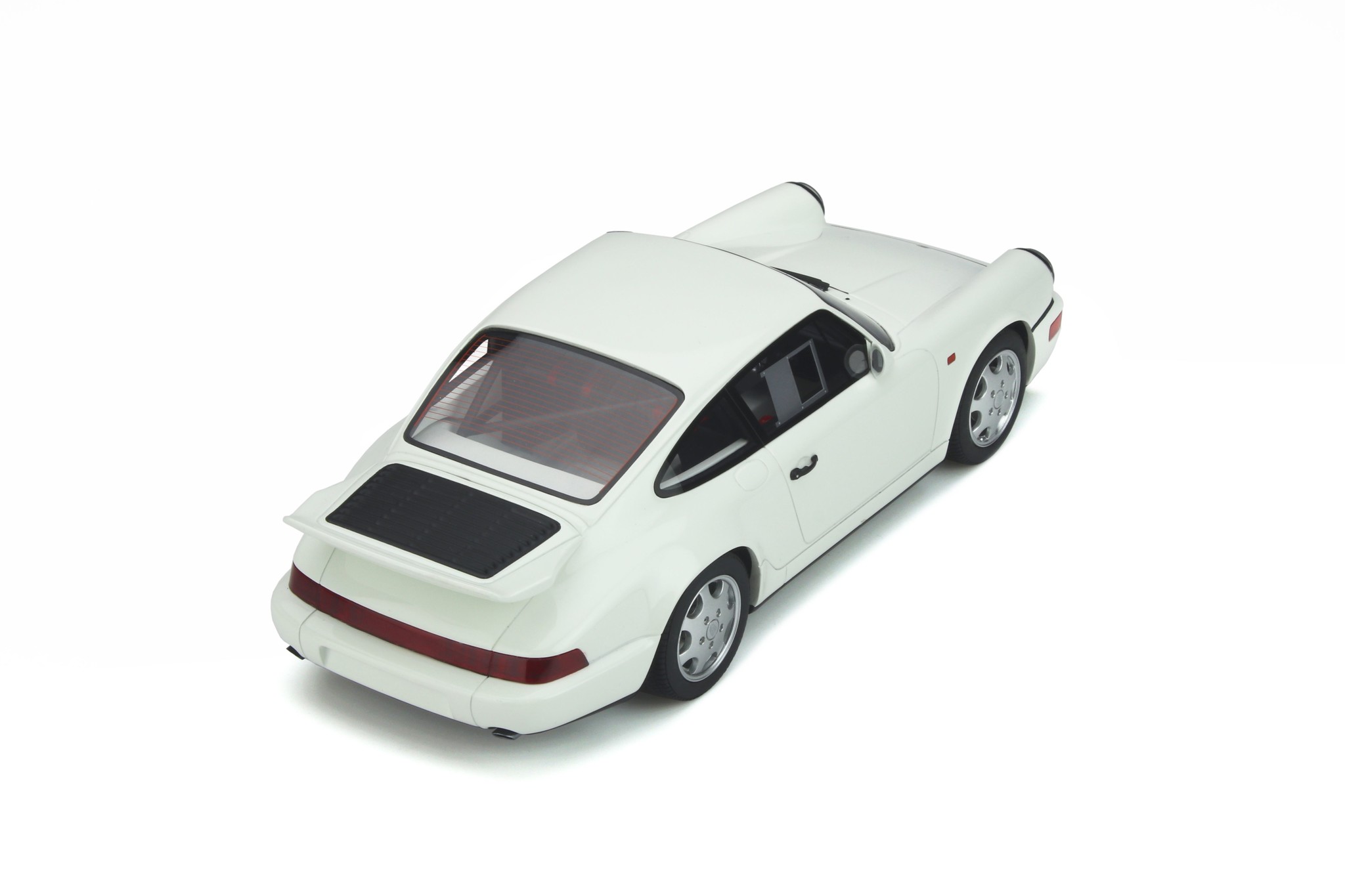 1:18 Porsche 911 (964) Carrera 4 Lightweight White GT Spirit