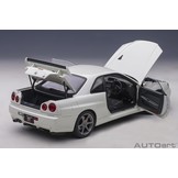 1:18 Nissan Skyline GT-R (R34) V-Spec II White Autoart