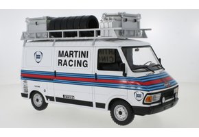 1:18 Fiat 242