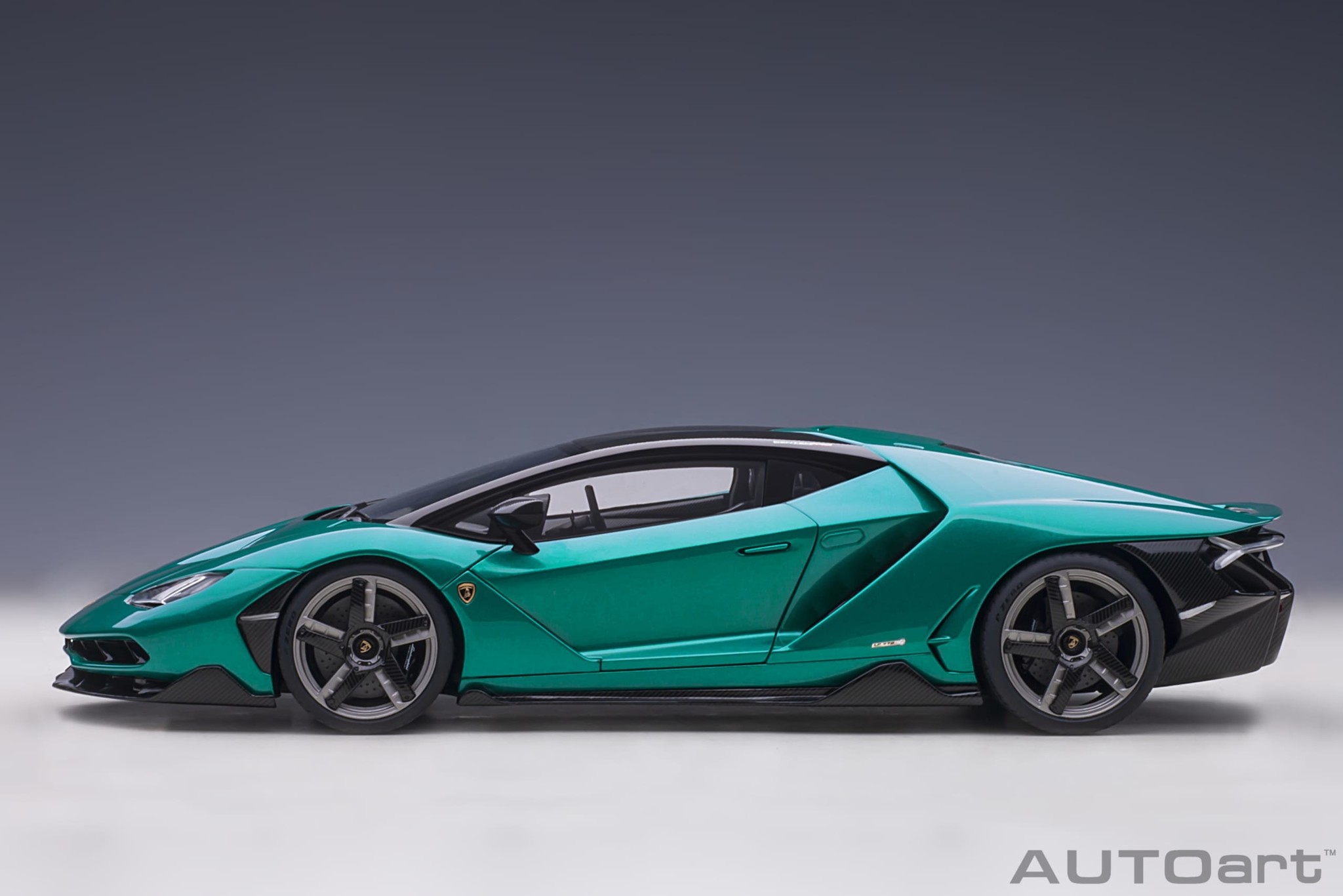 1:18 Lamborghini Centenario Verde Artemis AutoArt