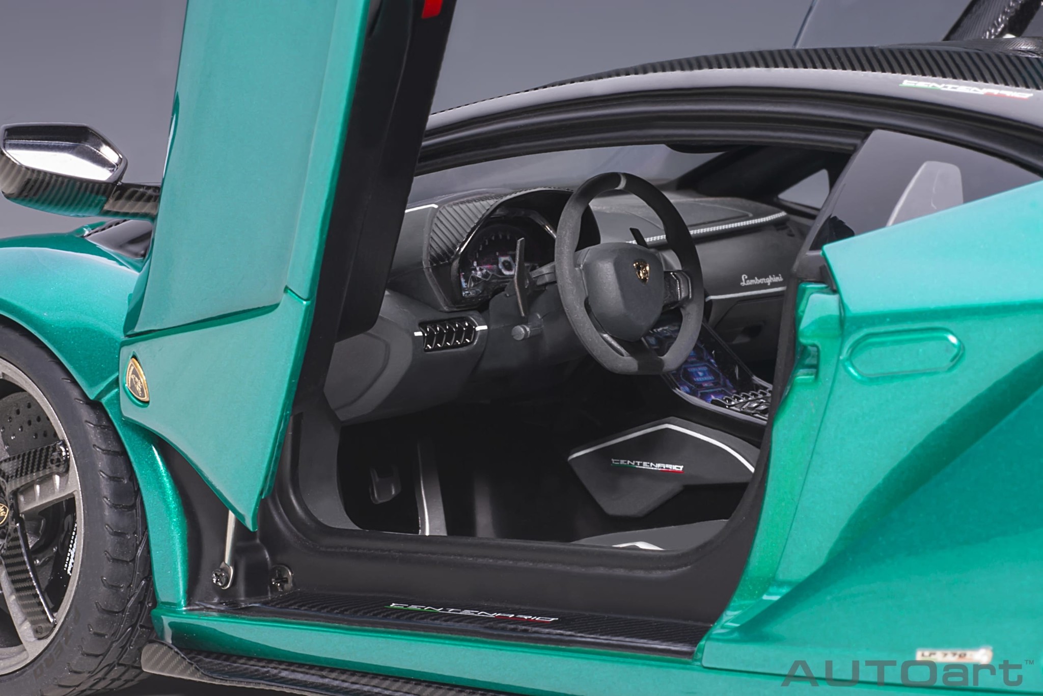 1:18 Lamborghini Centenario Verde Artemis AutoArt