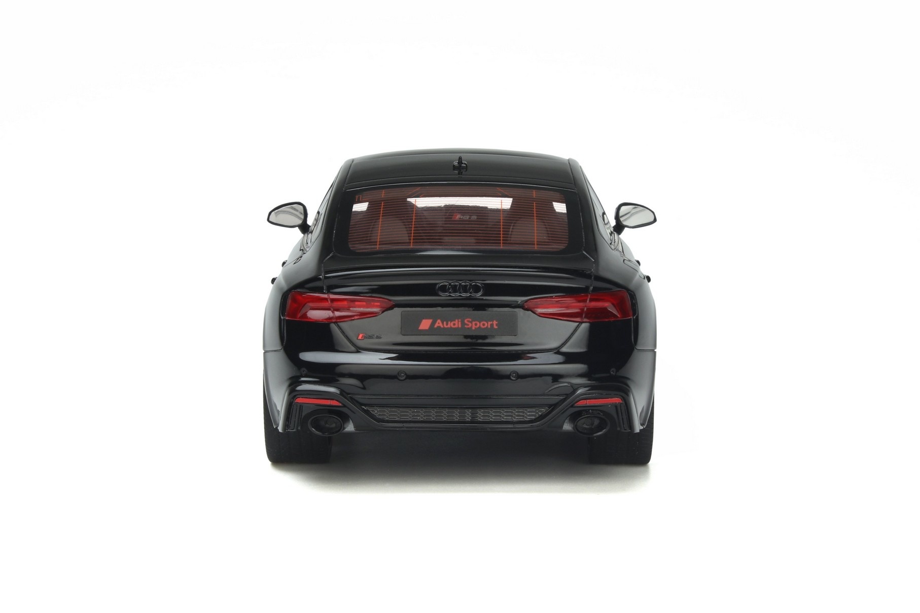 1:18 Audi RS5 B9 Sportback Black 2020 GT Spirit