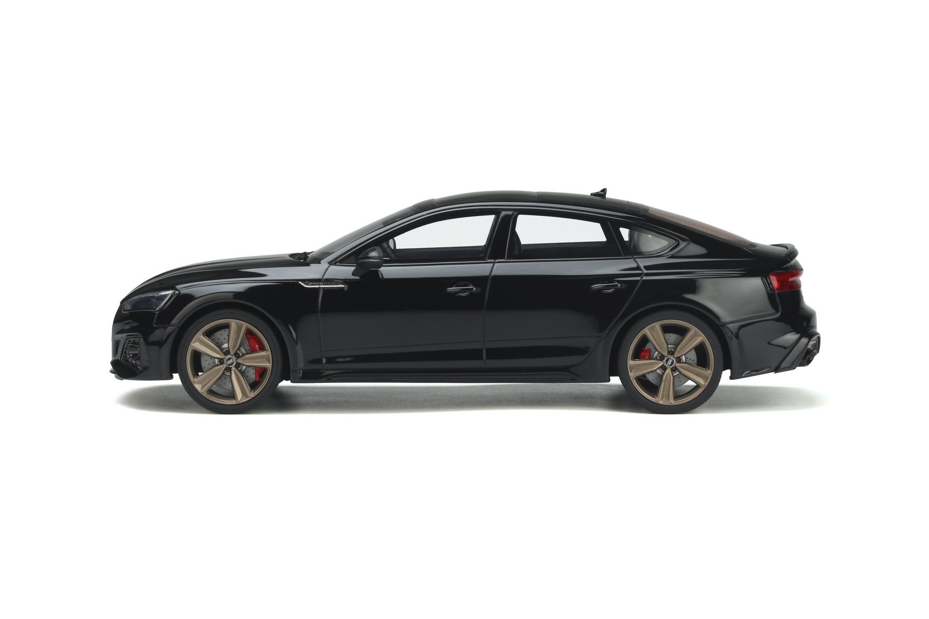 1:18 Audi RS5 B9 Sportback Black 2020 GT Spirit