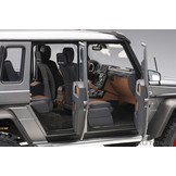 1:18 Mercedes-Benz G63 AMG 6x6 Designo Platinum Magno AutoArt