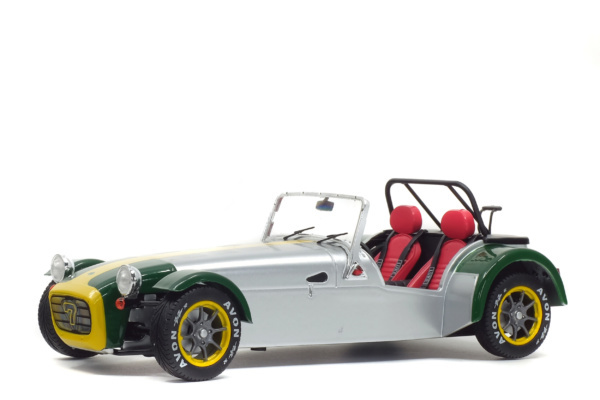 1:18 Lotus Seven Cabriolet Silver Solido