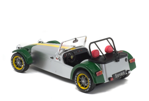 1:18 Lotus Seven Cabriolet Silver Solido