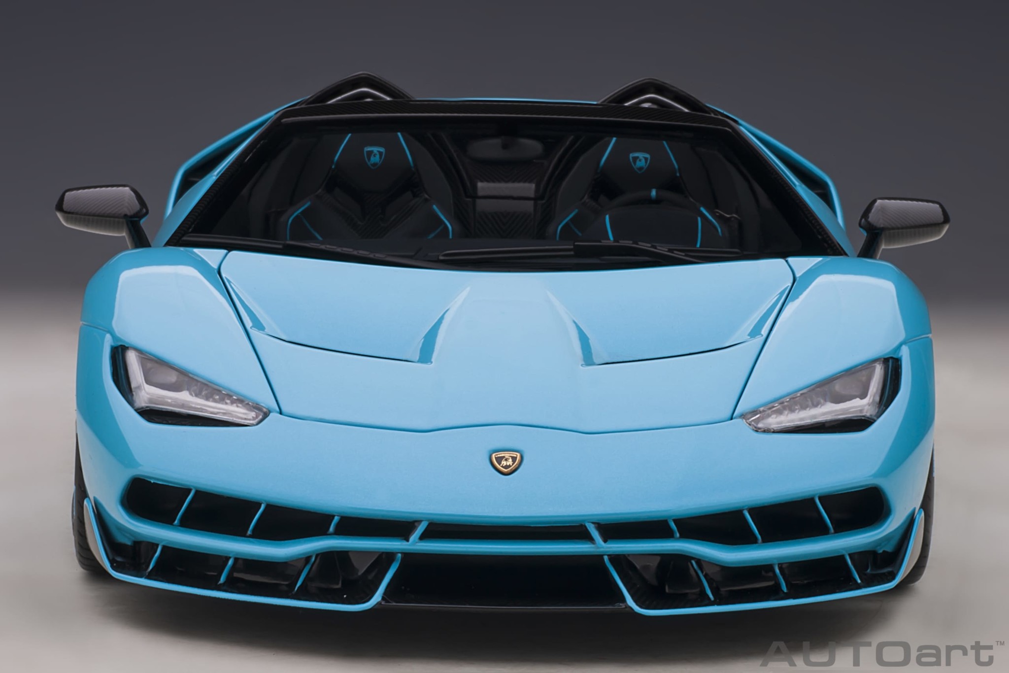 1:18 Lamborghini Centenario Roadster Blu Cepheus Autoart