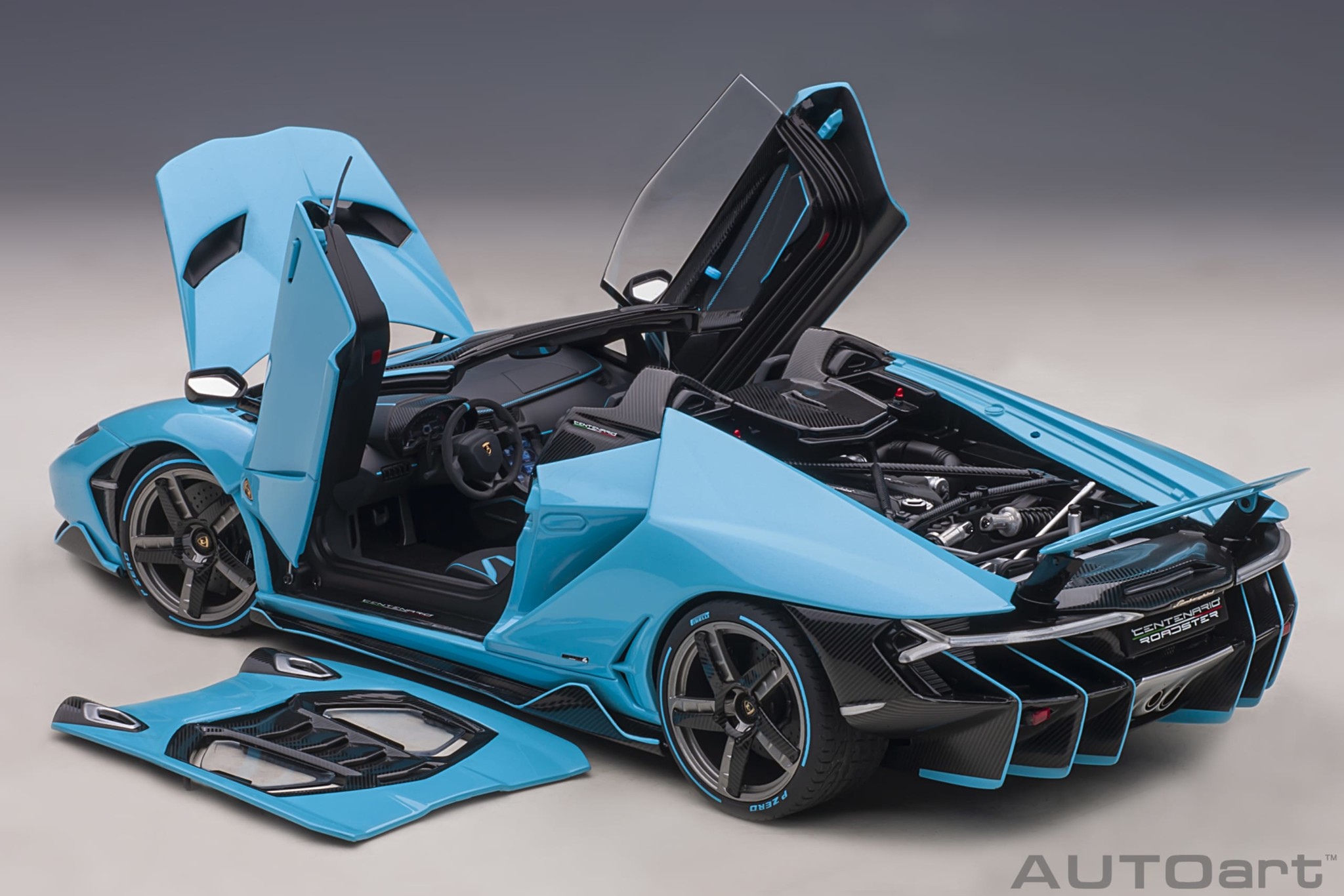1:18 Lamborghini Centenario Roadster Blu Cepheus Autoart