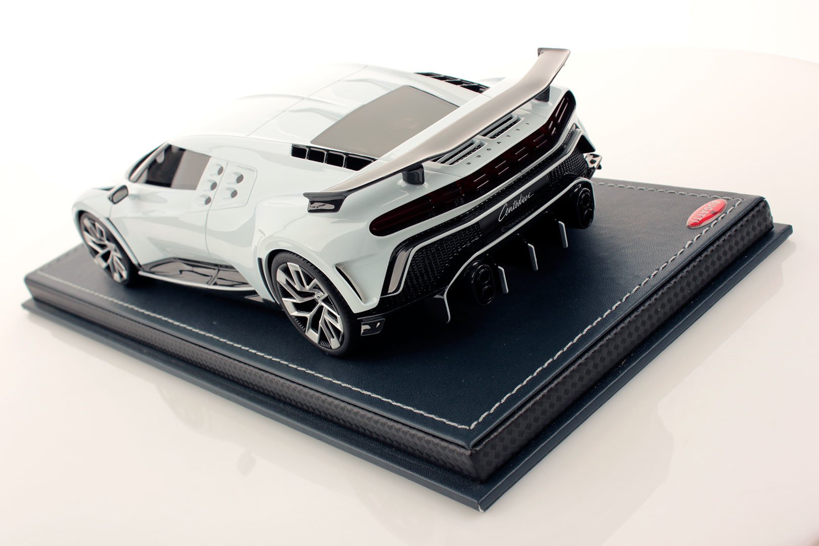 1:18 Bugatti Centodieci Quartz White MR Collection