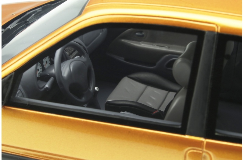 1:18 Citroën Saxo VTS Jaune Heliodor OttoMobile