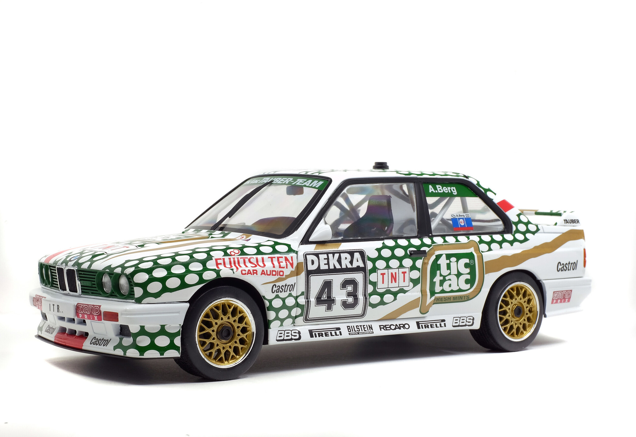 1:18 BMW M3 E30 DTM #43 A. Berg Solido