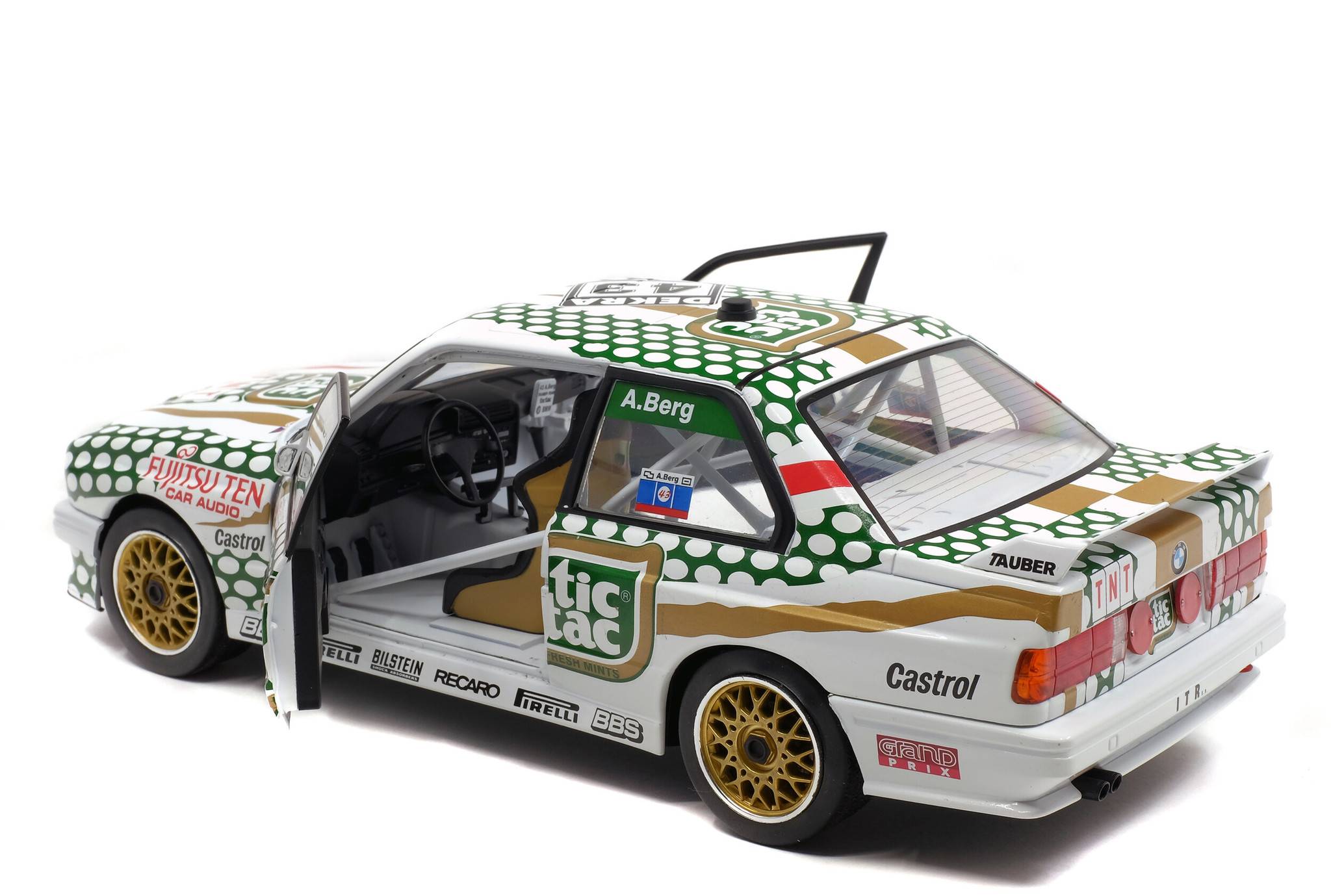 1:18 BMW M3 E30 DTM #43 A. Berg Solido