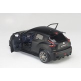 1:18 Nissan Juke R 2.0 2016 Matt Black Autoart