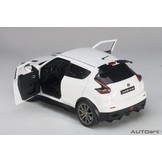 1:18 Nissan Juke R 2.0 2016 White Autoart
