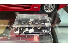 1:43 Lotus Walker