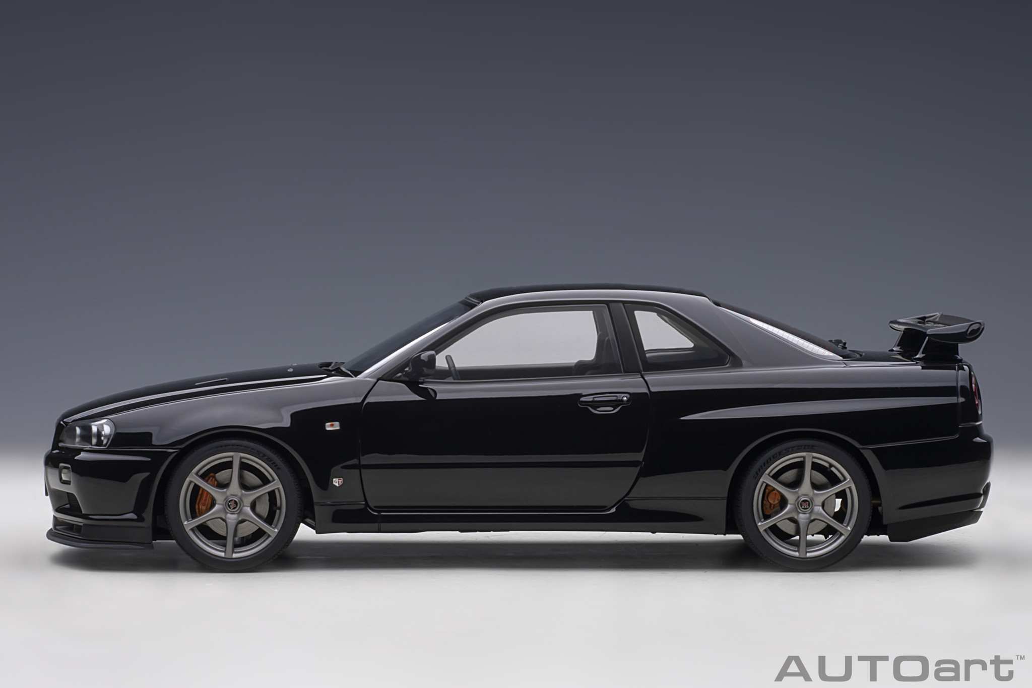 1:18 Nissan Skyline GT-R (R34) V-Spec II Pearl Black Autoart