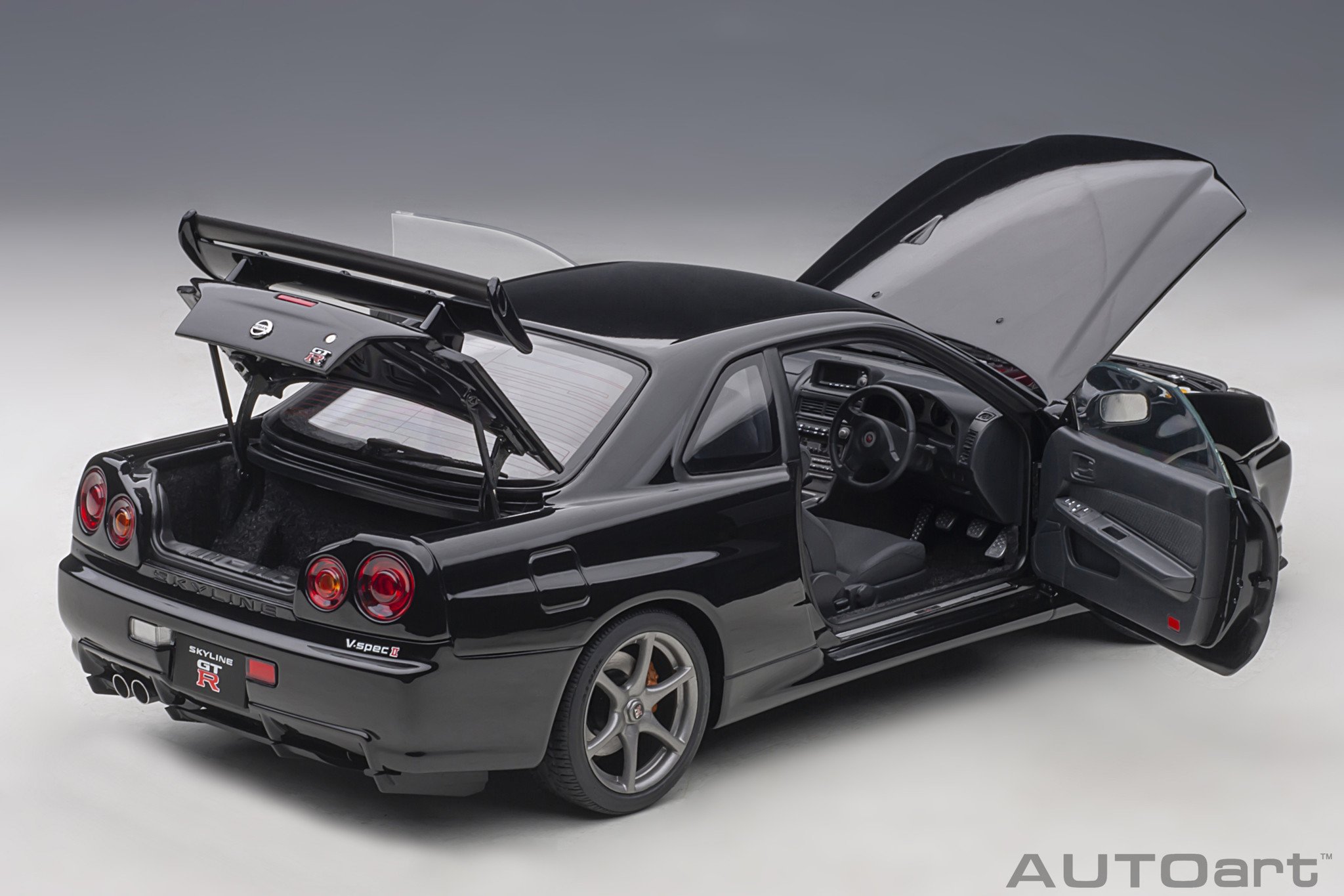 1:18 Nissan Skyline GT-R (R34) V-Spec II Pearl Black Autoart
