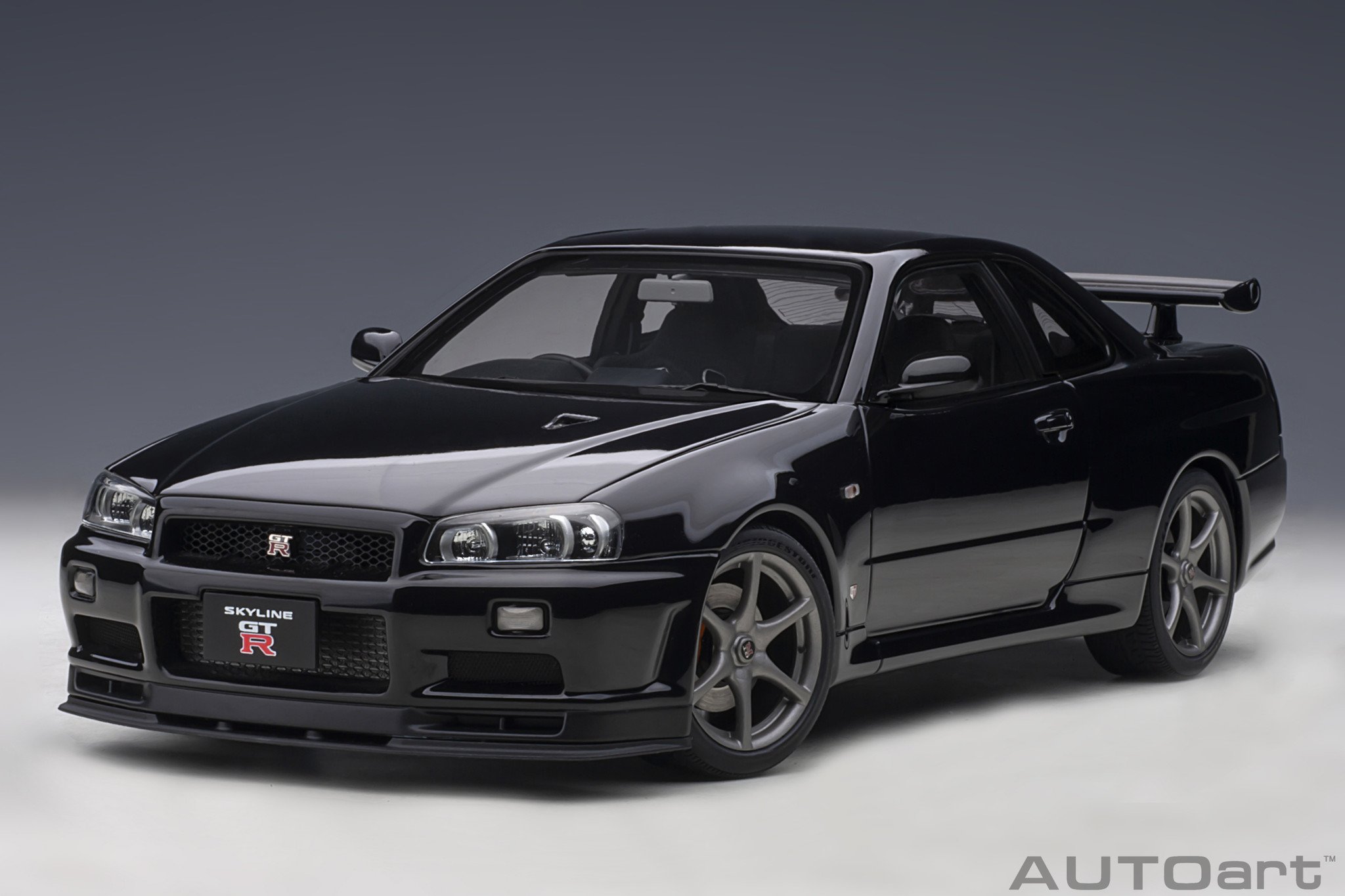 1:18 Nissan Skyline GT-R (R34) V-Spec II Pearl Black Autoart
