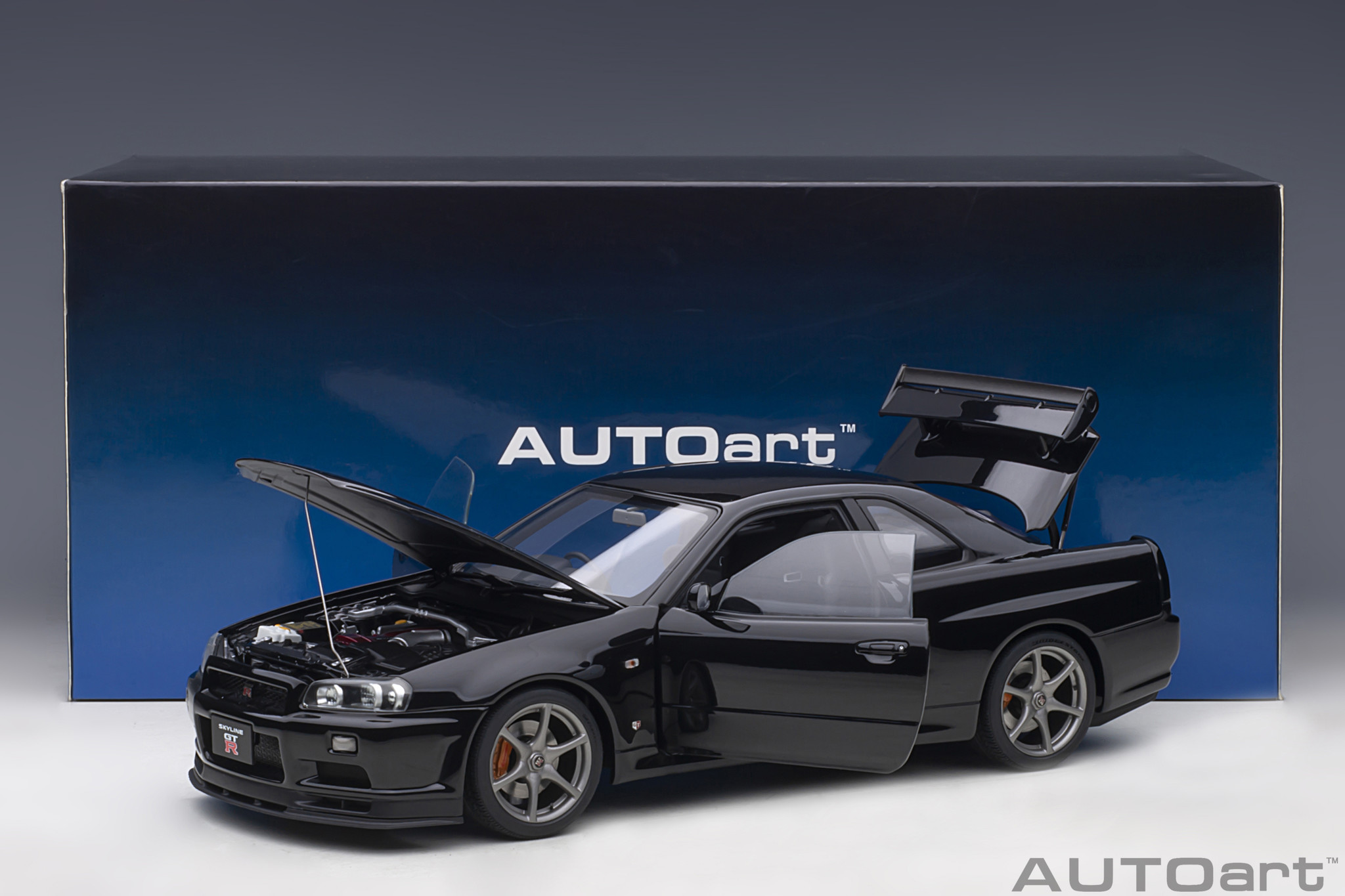 1:18 Nissan Skyline GT-R (R34) V-Spec II Pearl Black Autoart