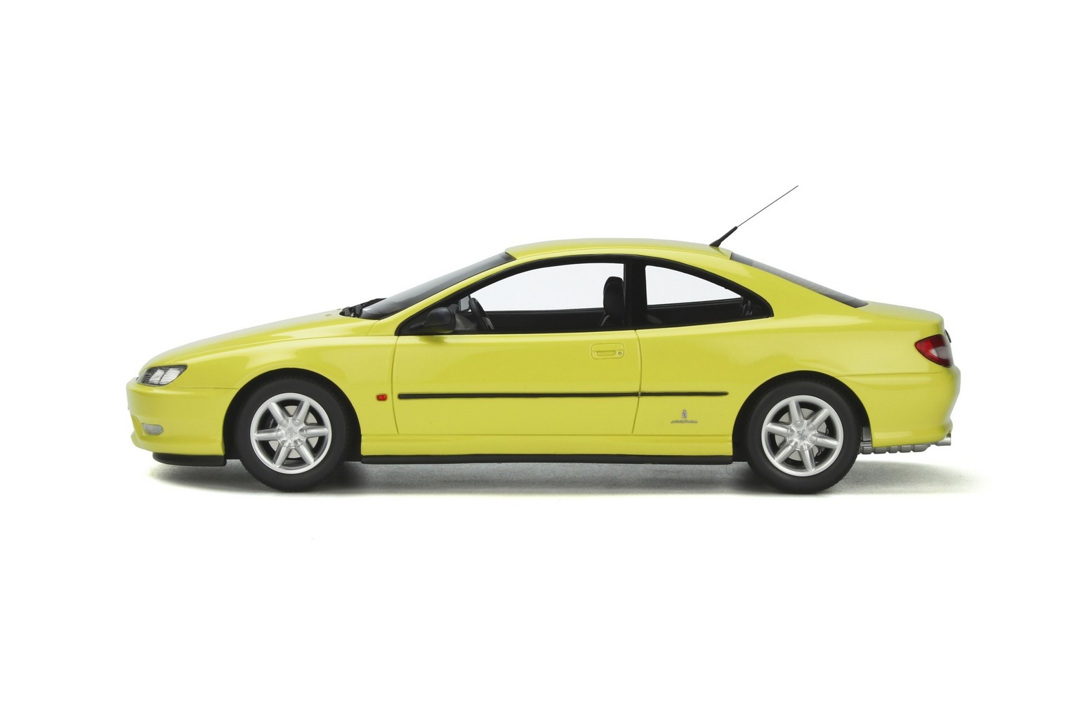 1:18 Peugeot 406 Coupe Ph.1 Yellow OttoMobile