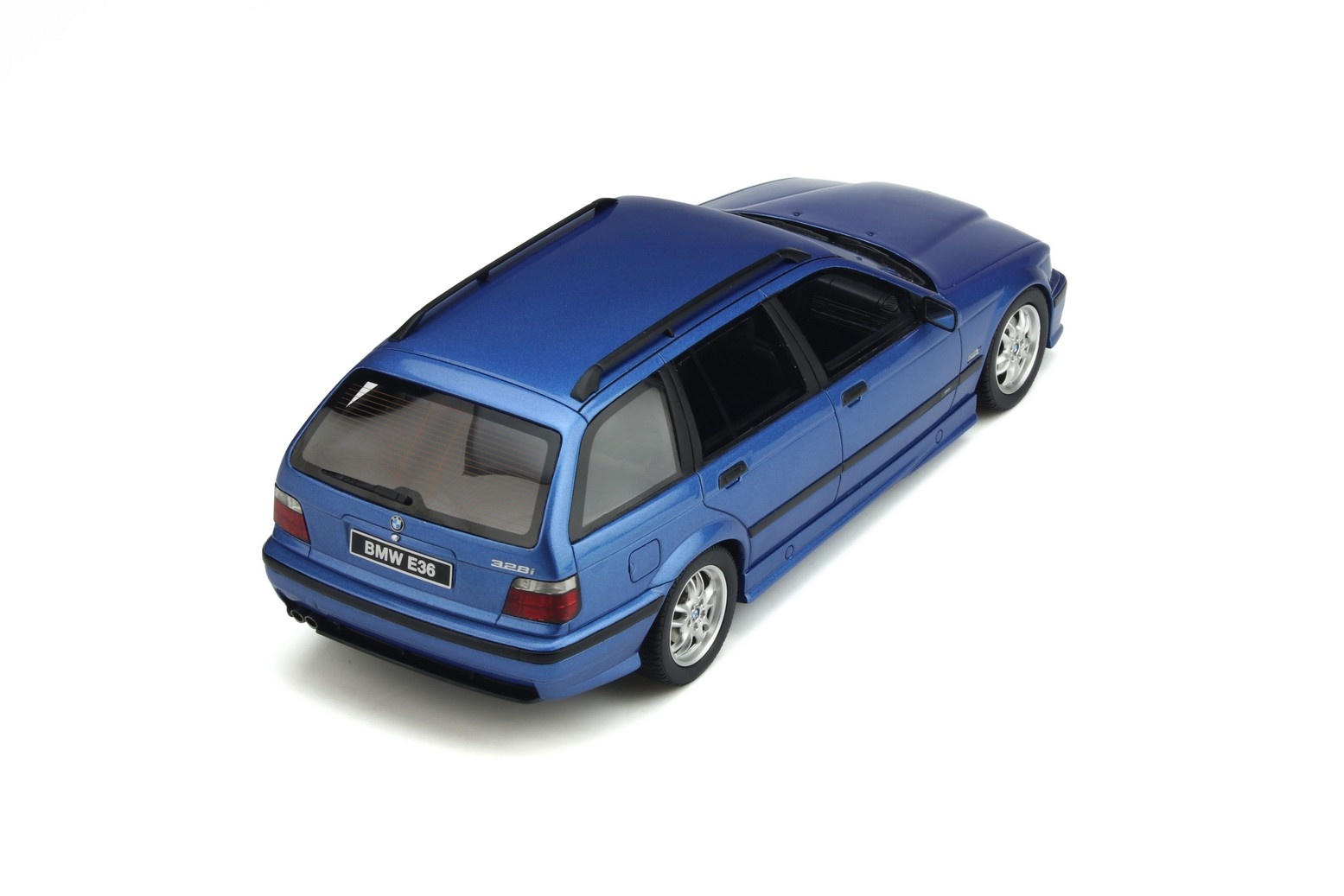 1:18 BMW E36 Touring 328I M Pack Blauw OttoMobile