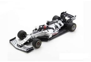 1:18 AlphaTauri Kvyat