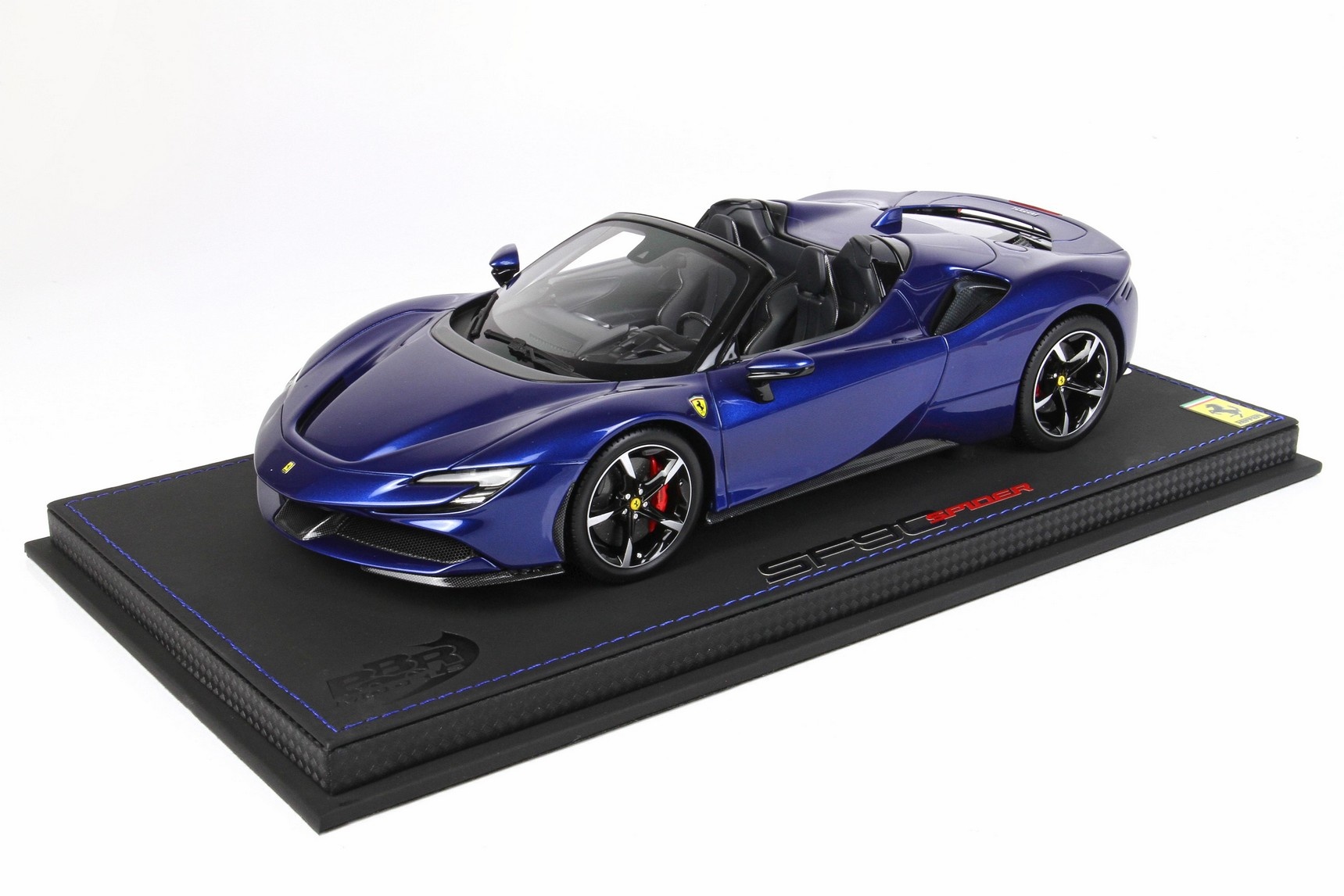 1:18 Ferrari SF90 Stradale Spider 'Blu Elettrico Metallic' BBR