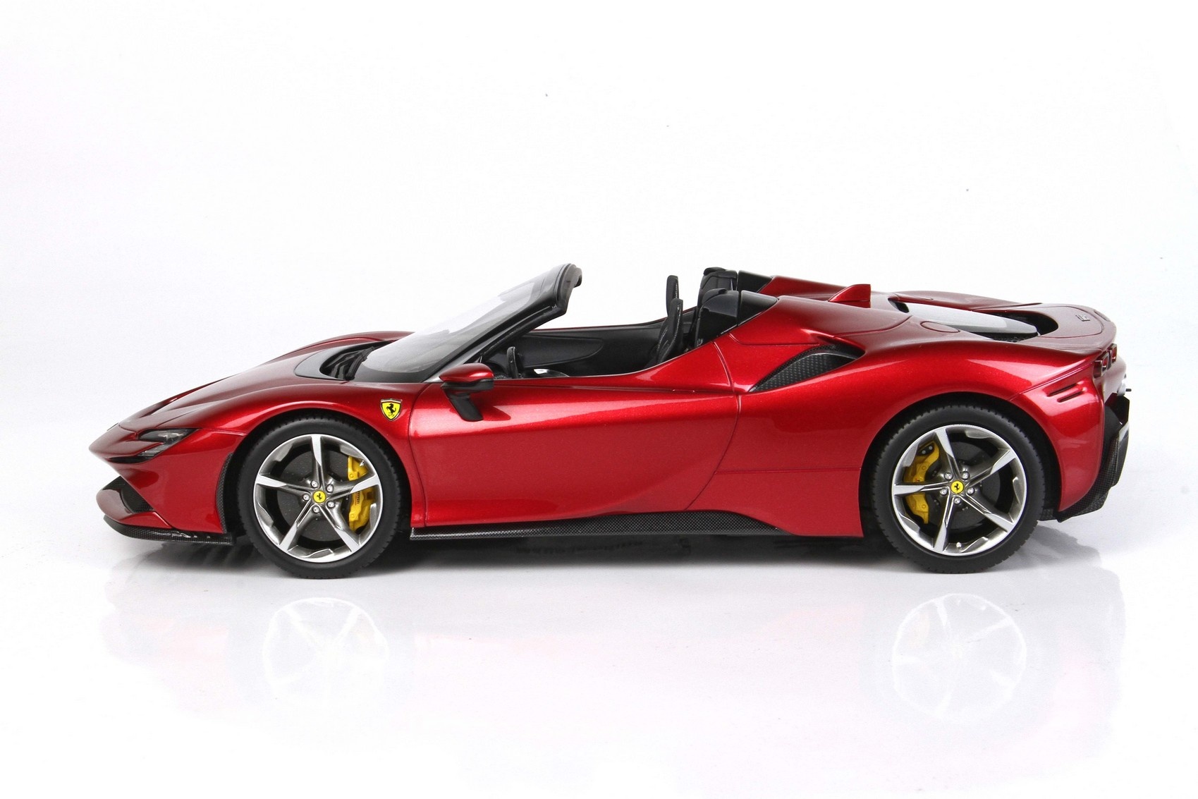 1:18 Ferrari SF90 Stradale Spider 'Rosso Fiorano Metallic' BBR