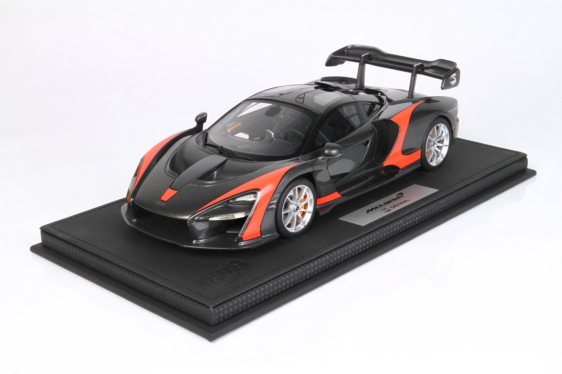 1:18 McLaren Senna Storm Grey Metallic BBR