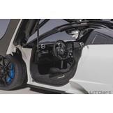 1:18 McLaren Senna - Vision Pure White Autoart