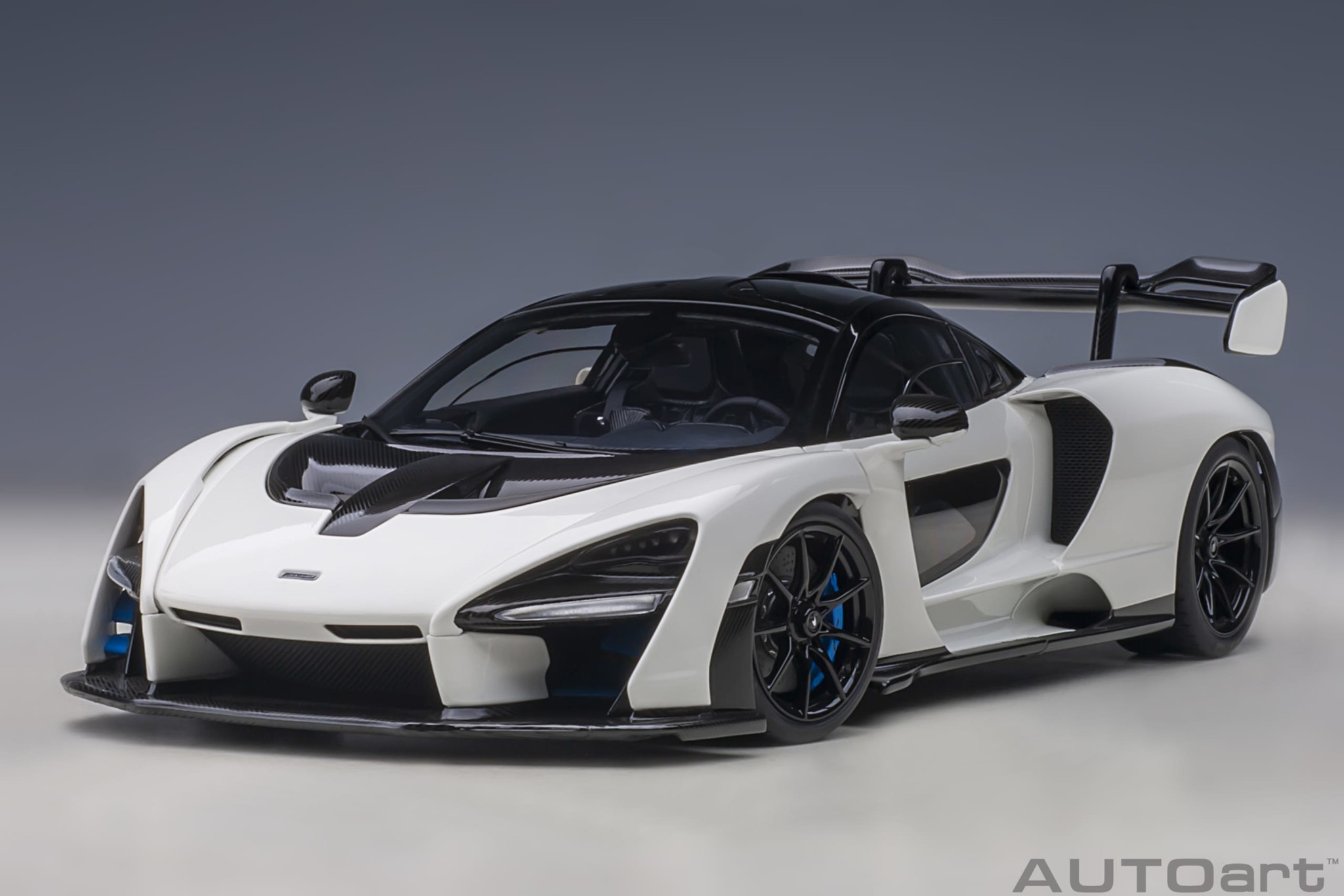 1:18 McLaren Senna - Vision Pure White Autoart