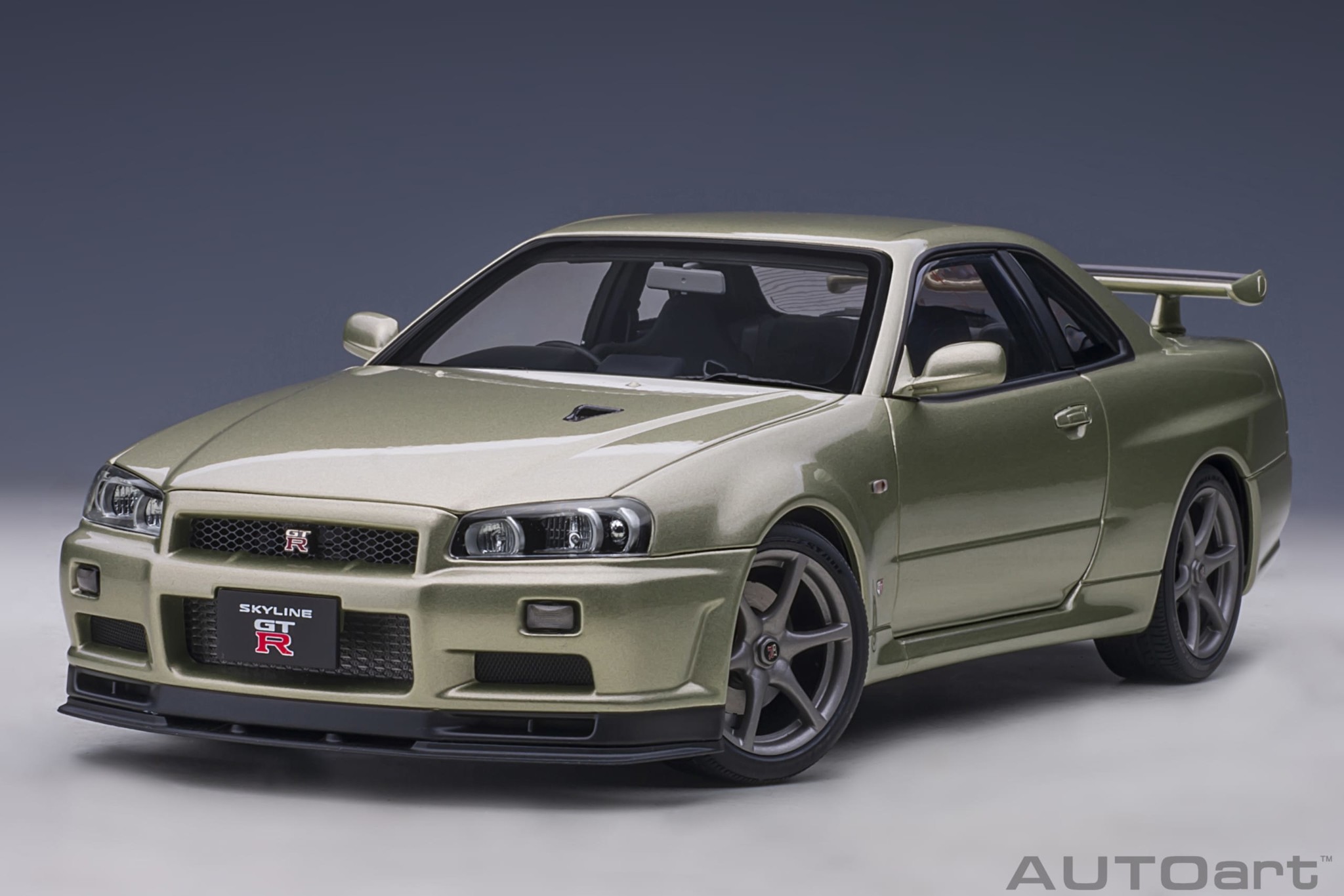 1:18 Nissan Skyline GT-R (R34) V-Spec II Nür Millenium Jade Autoart