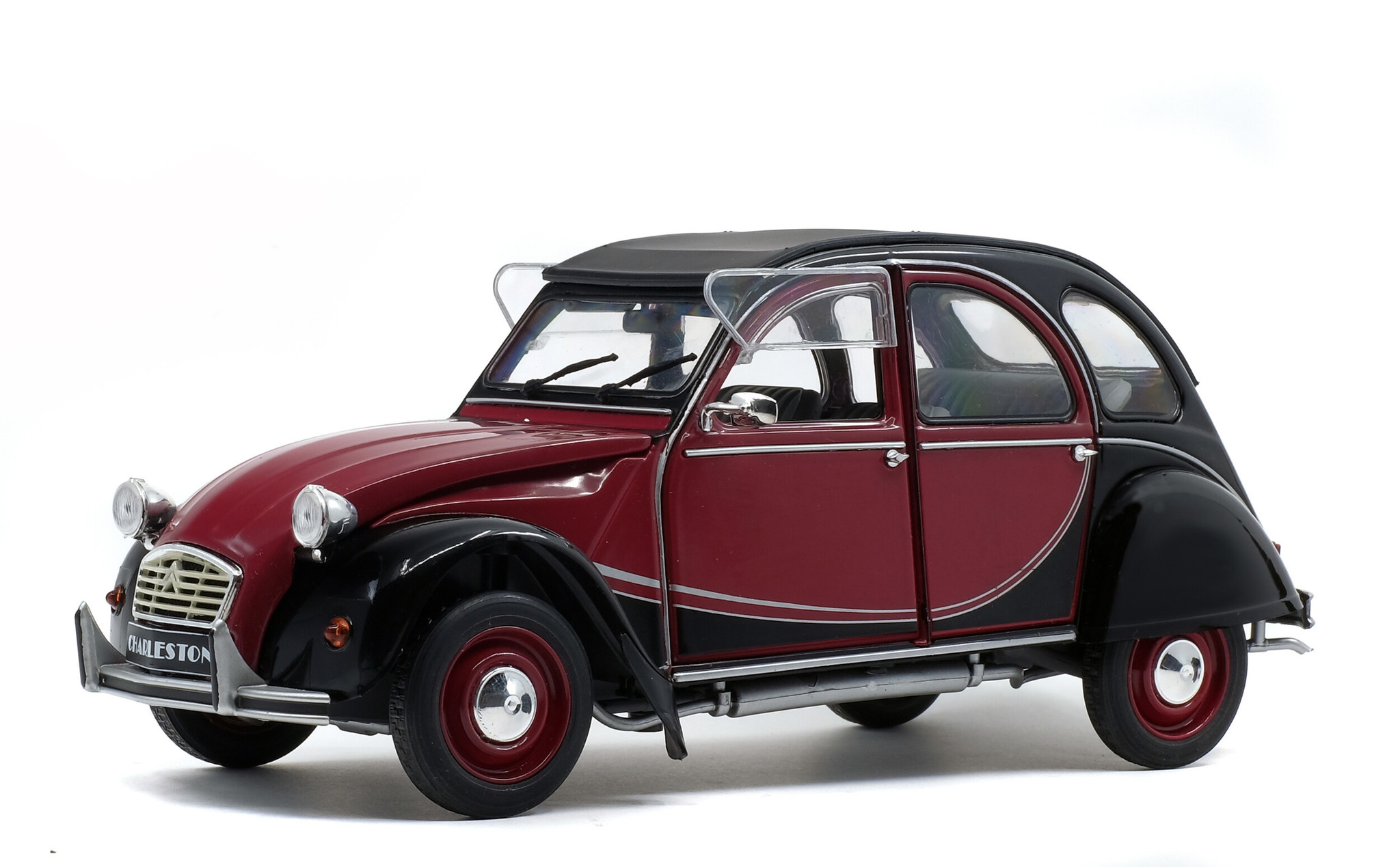 1:18 Citroën 2CV 'Charleston' 1982 Red Solido