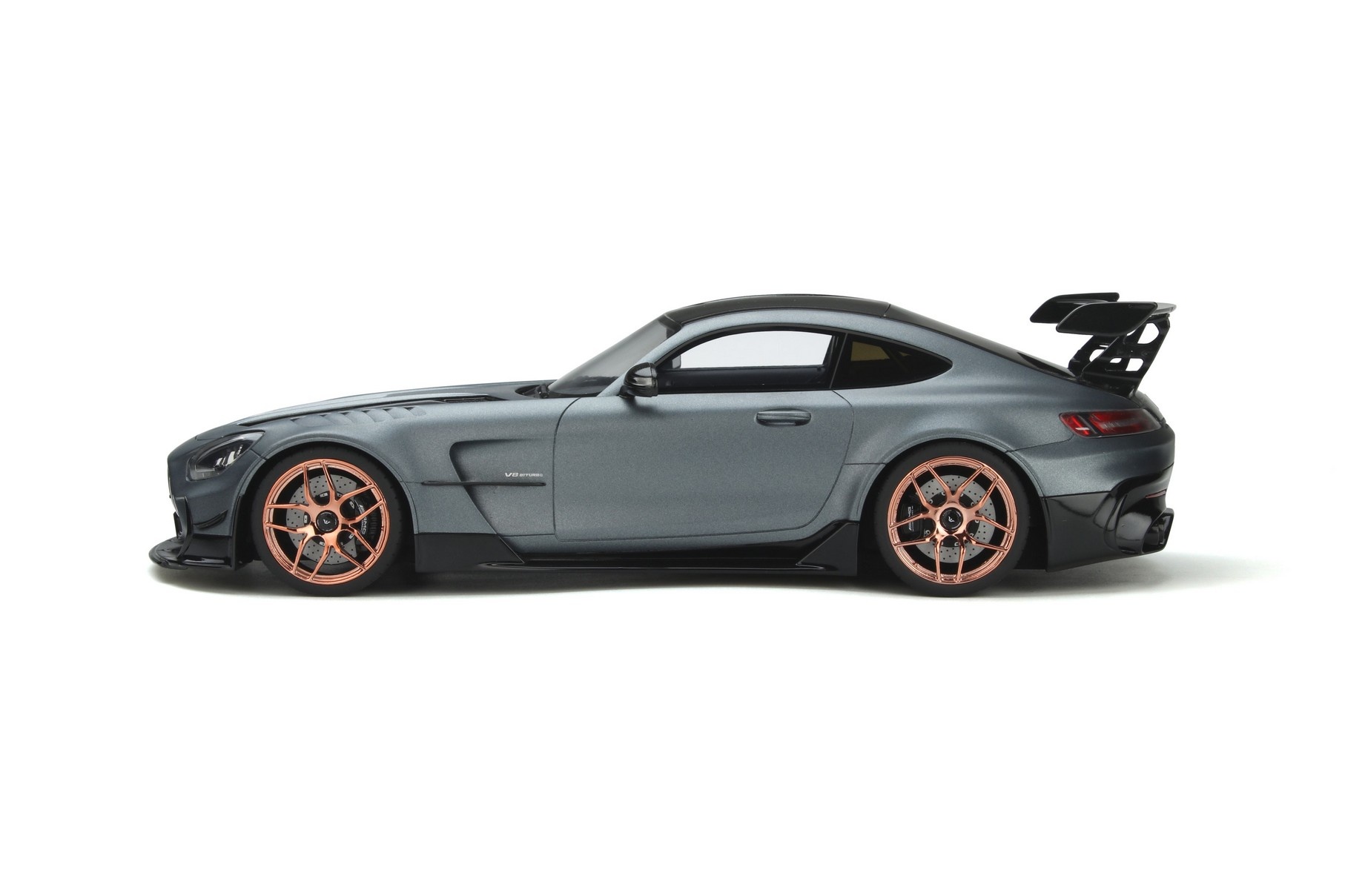 1:18 Mercedes-AMG GT Black Series 2021 Designo Magno Selenite grey GT Spirit