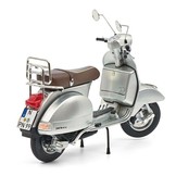 1:10 Vespa PX 125 + bagagedrager 70 jaar, zilver metallic Schuco