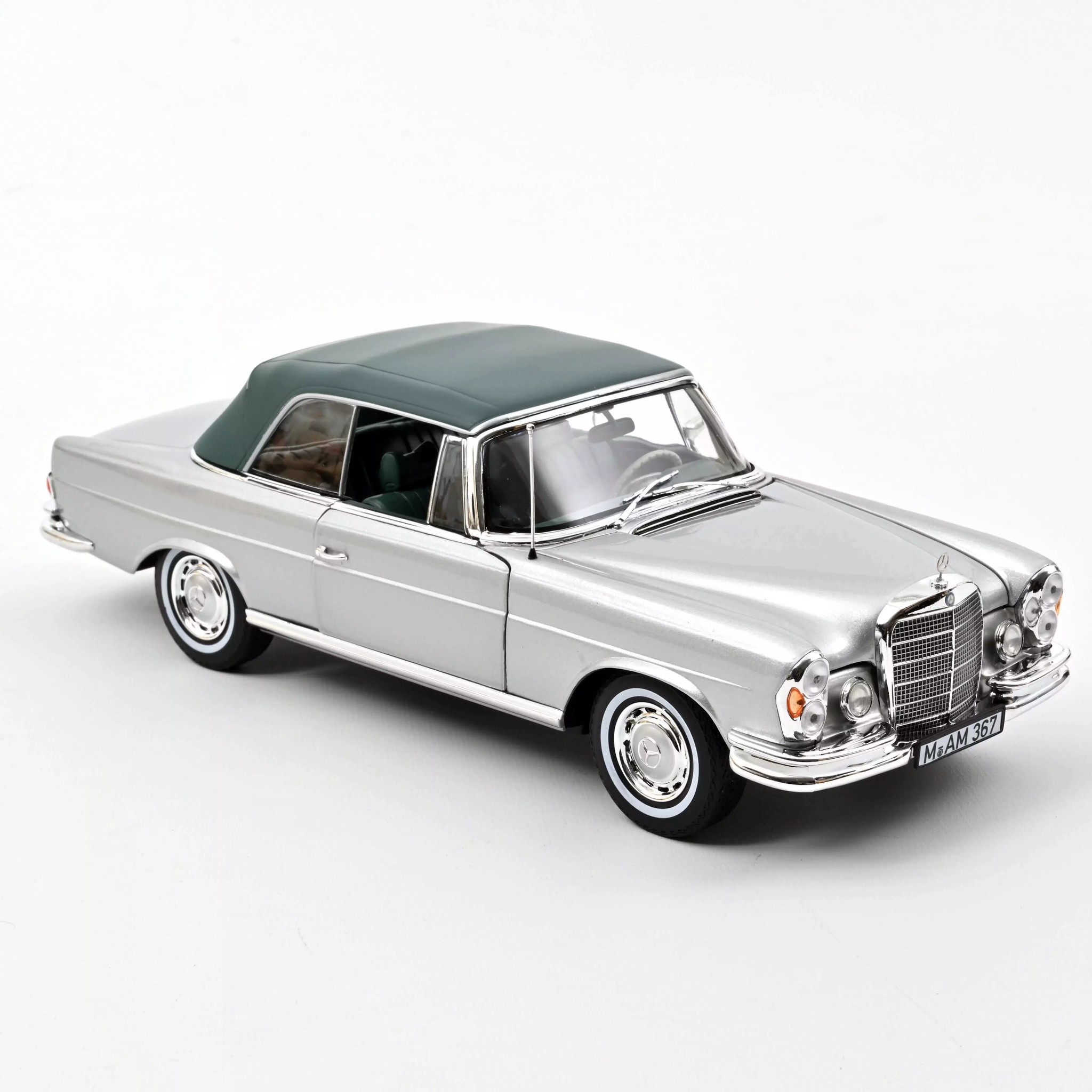 1:18 Mercedes-Benz 280SE Cabriolet 1969 Norev