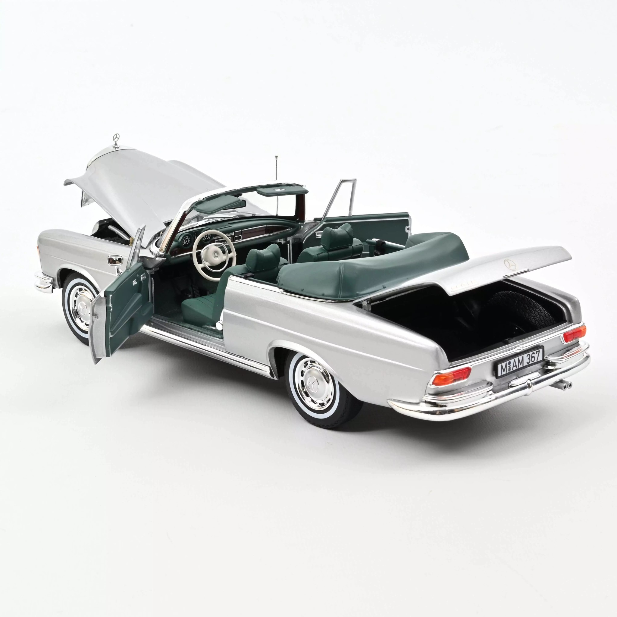 1:18 Mercedes-Benz 280SE Cabriolet 1969 Norev