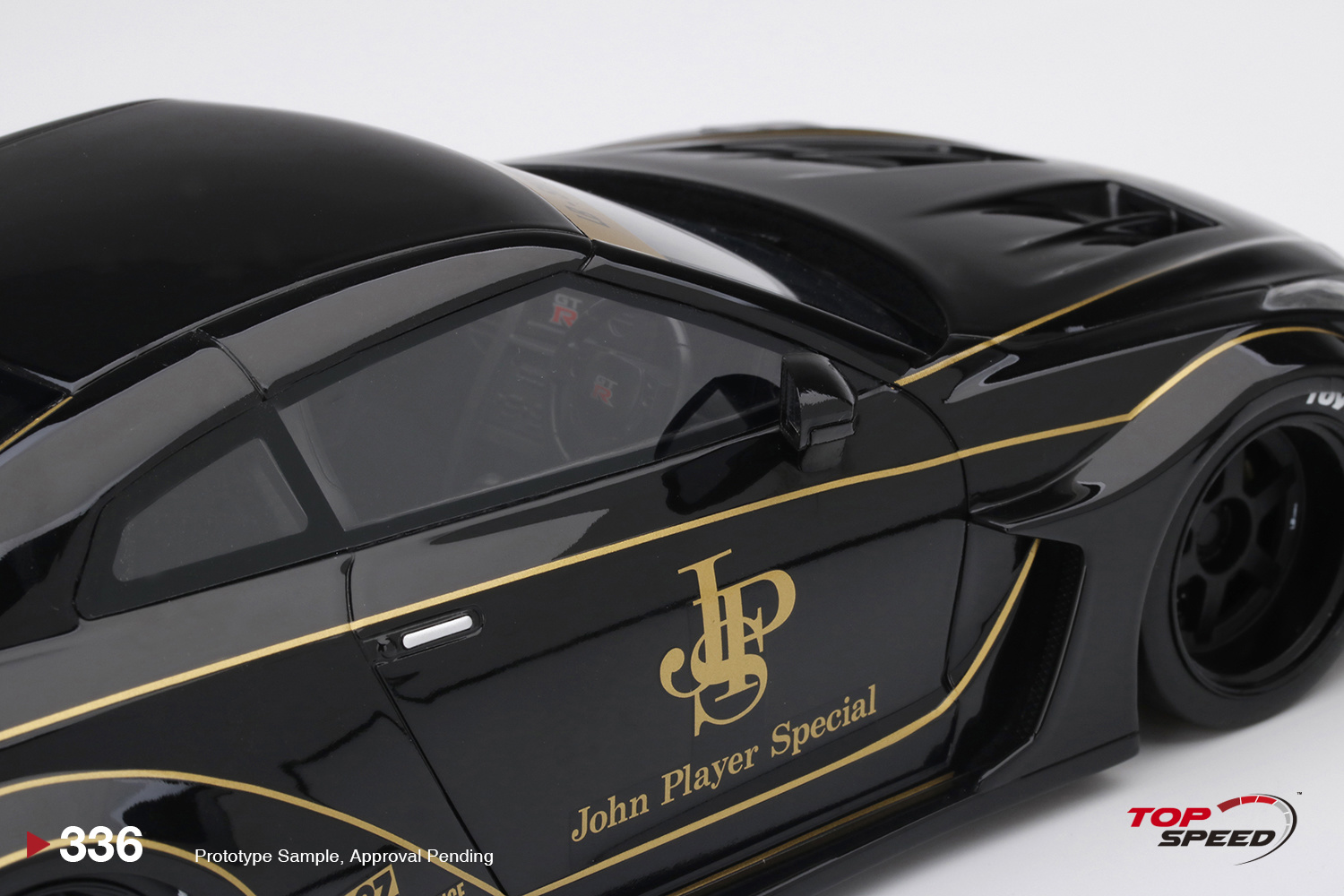 1:18 LB-Silhouette WORKS Nissan 35GT-RR JPS TopSpeed Models
