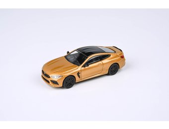 1:64 BMW M8