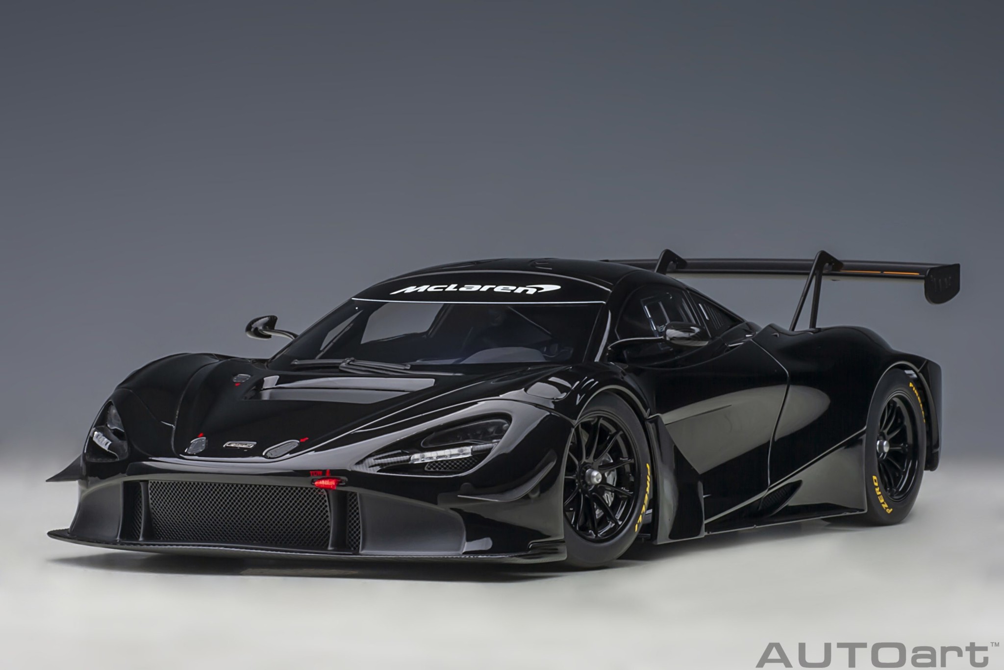 1:18 McLaren 720S GT3 Plain Body - Black Autoart
