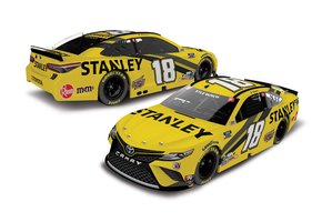 1:24 Toyota Camry Kyle Busch