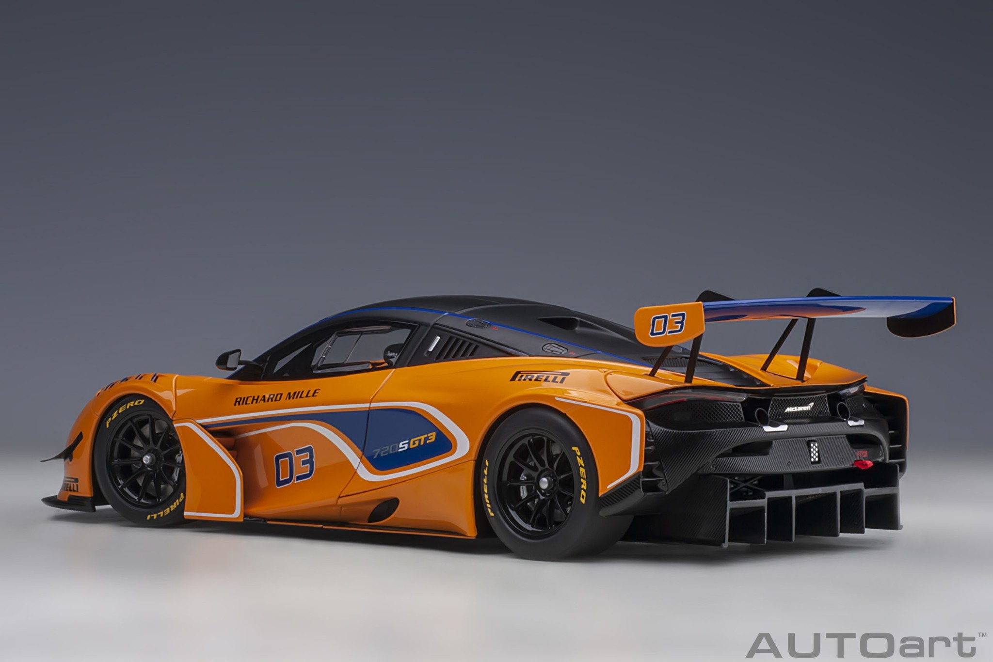 1:18 McLaren 720S GT3 Presentation - Orange Autoart