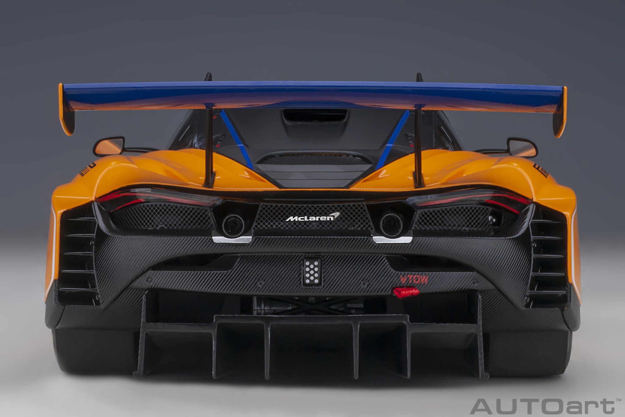 1:18 McLaren 720S GT3 Presentation - Orange Autoart