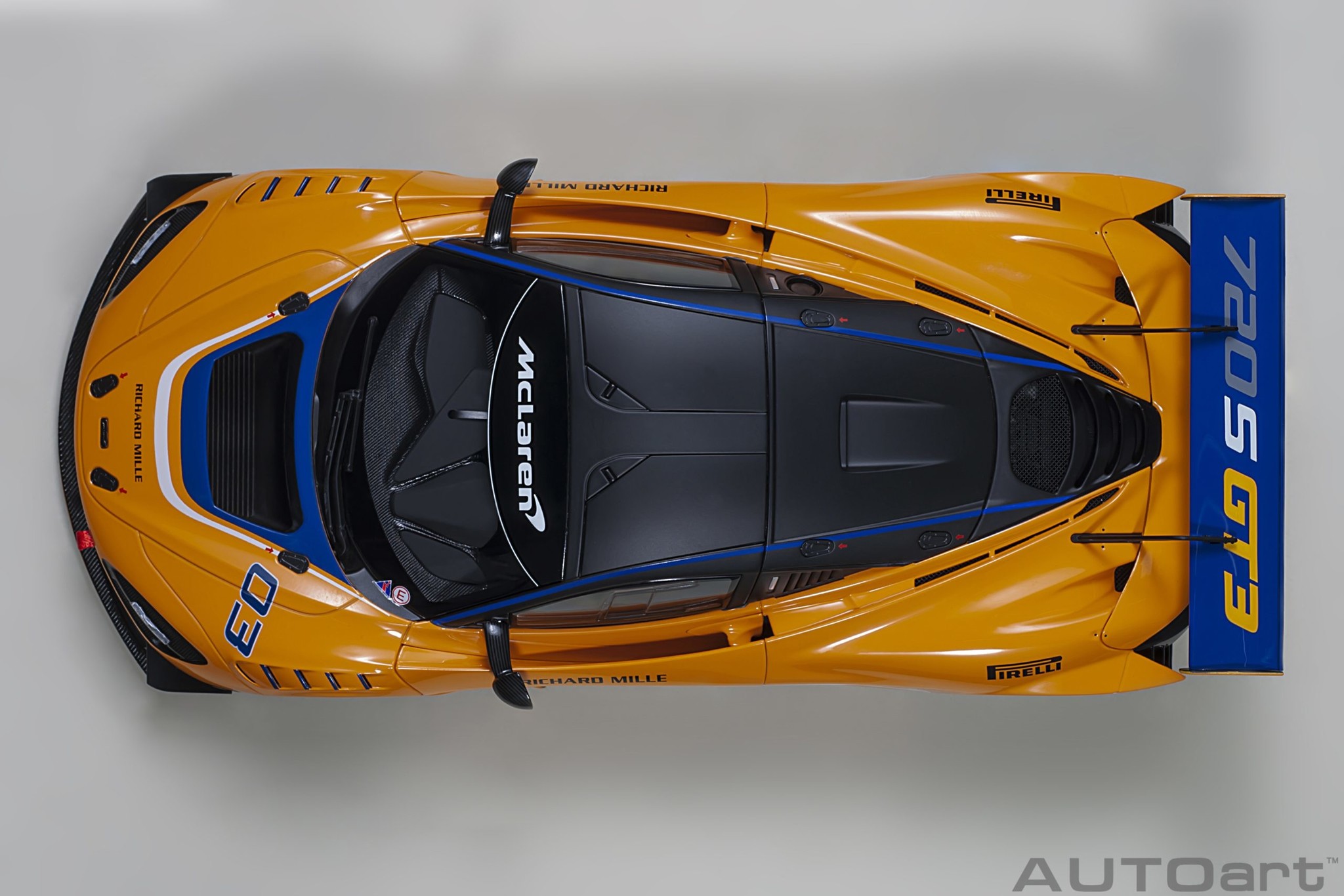 1:18 McLaren 720S GT3 Presentation - Orange Autoart