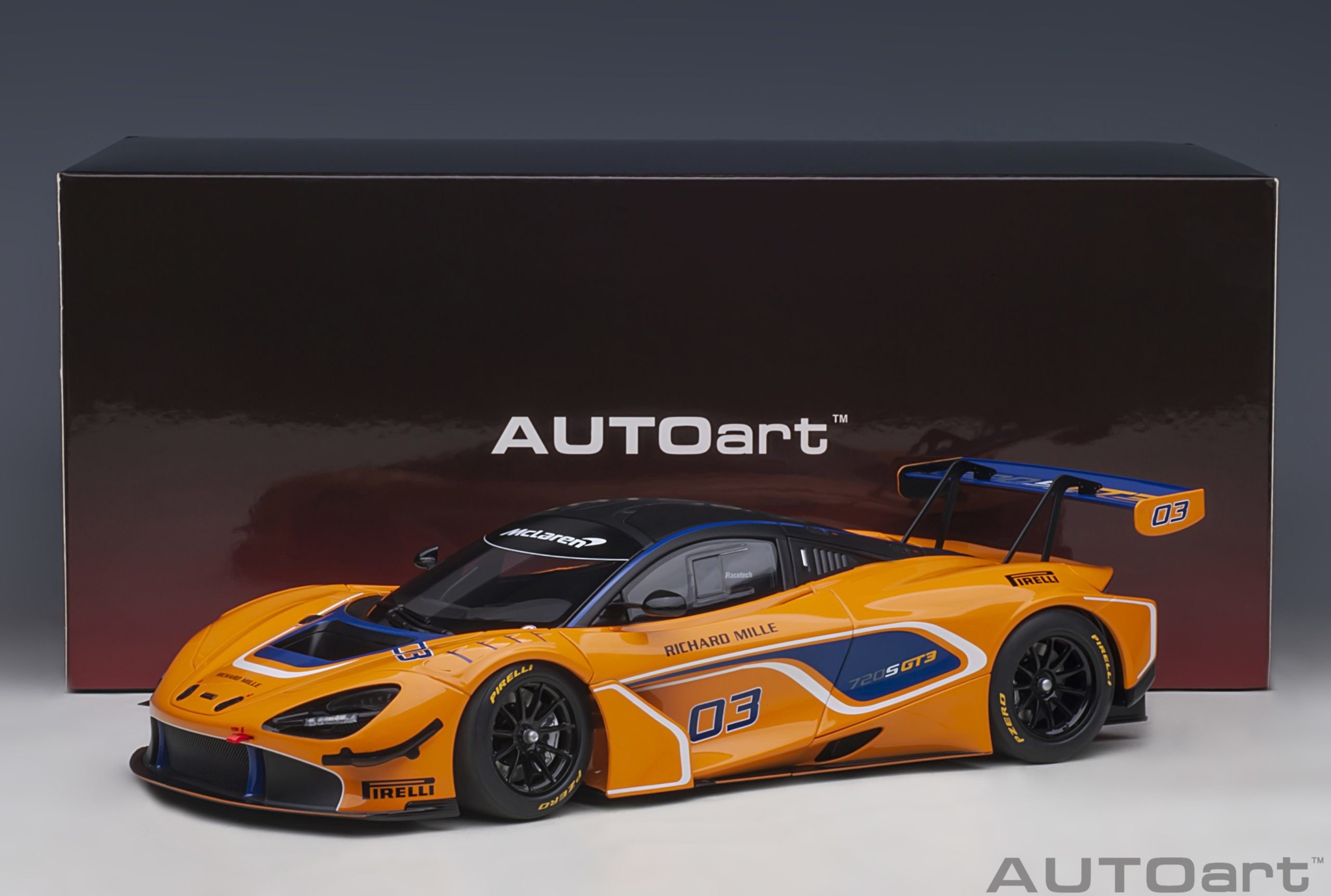 1:18 McLaren 720S GT3 Presentation - Orange Autoart
