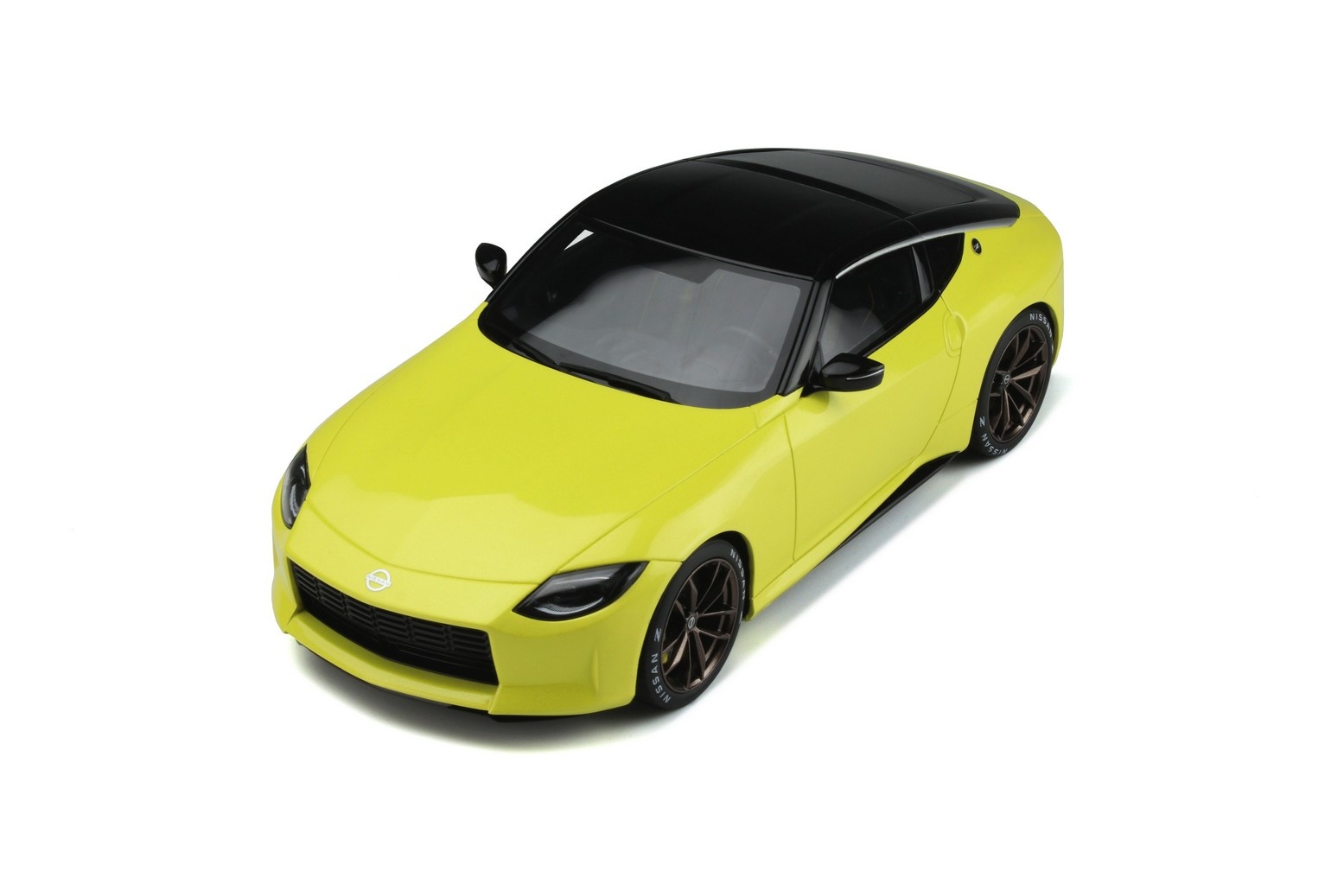 1:18 Nissan Z Proto 2020 Yellow GT Spirit