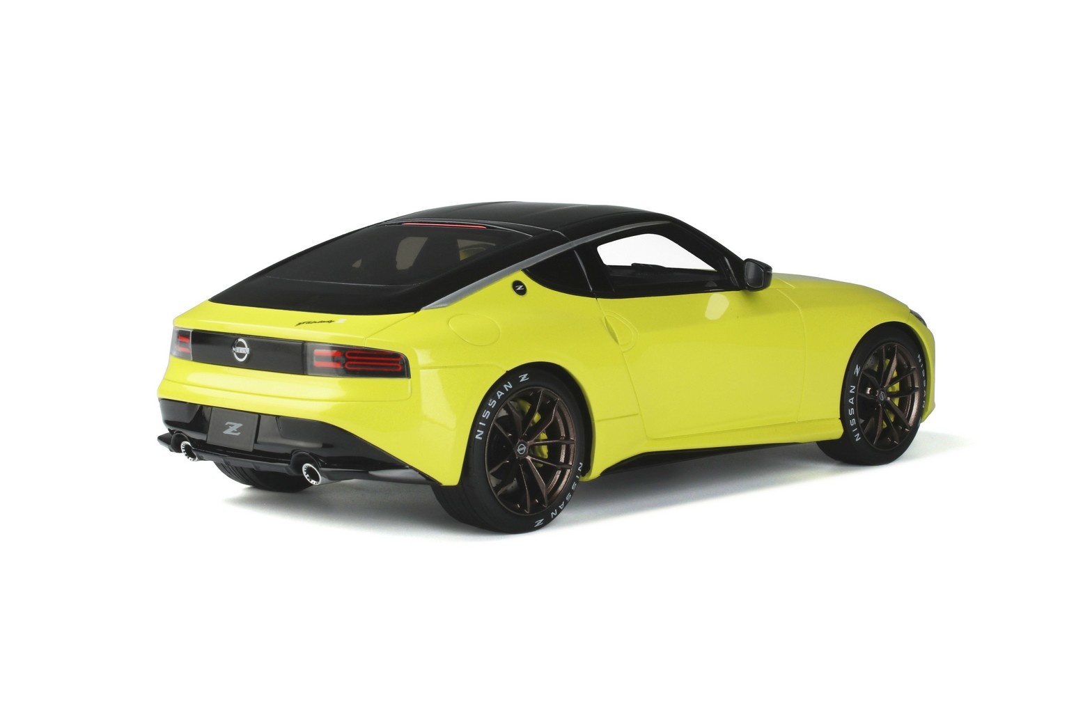 1:18 Nissan Z Proto 2020 Yellow GT Spirit
