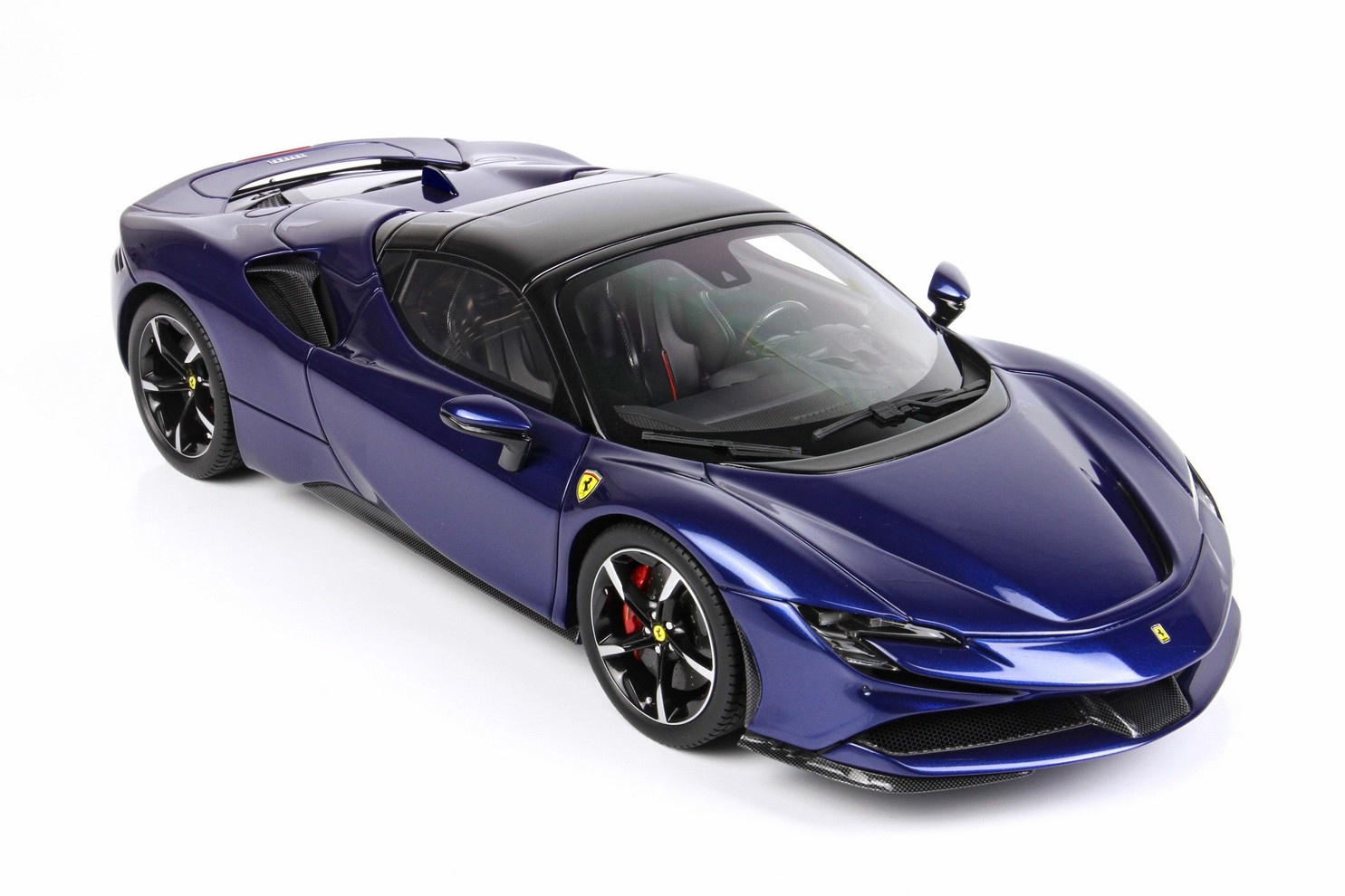 1:18 Ferrari SF90 Stradale Spider Roof Closed 'Blu Elettrico Metallic' BBR