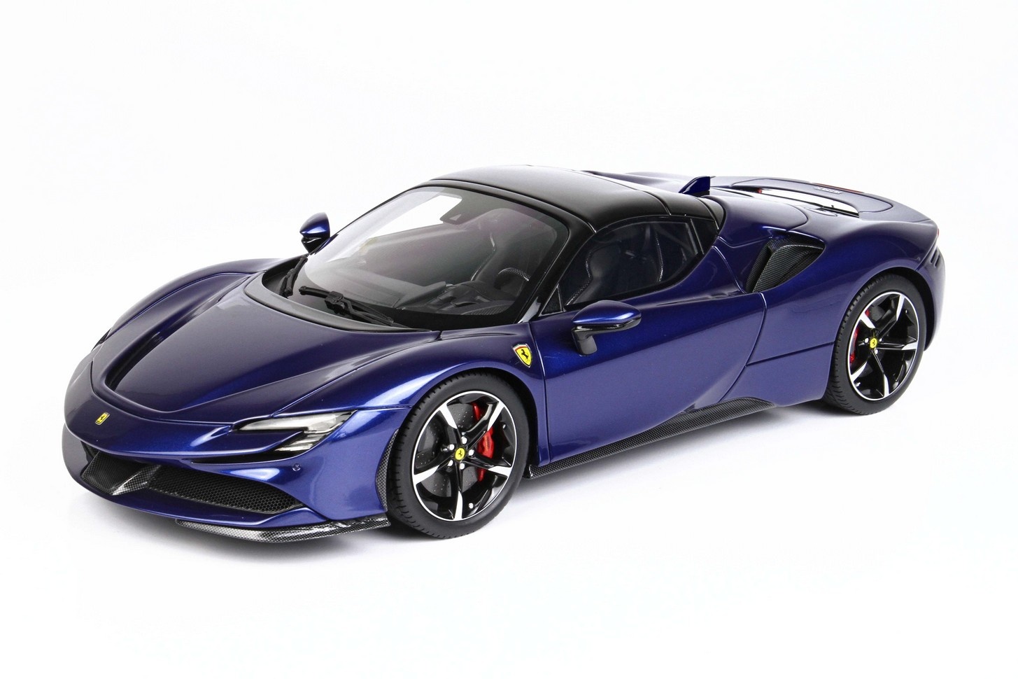 1:18 Ferrari SF90 Stradale Spider Roof Closed 'Blu Elettrico Metallic' BBR